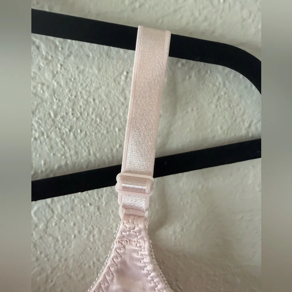 Bali Women’s Double Support WireFree Bra Size 42C Style #3820 Pale Pink Stretch - Picture 3 of 6